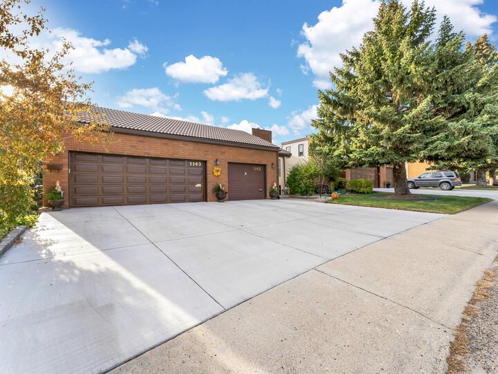 Property Photo:  1145 16 Street NE  AB T1C 1P7 