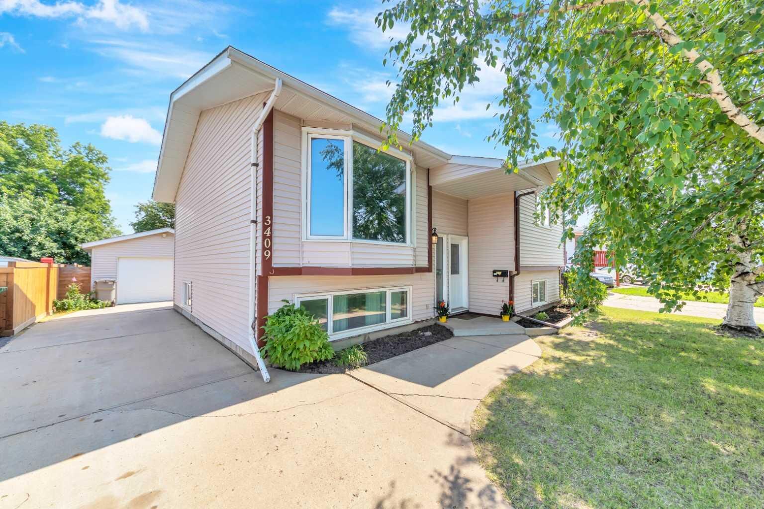 Property Photo:  3409 45A Avenue  SK S9V 1T5 