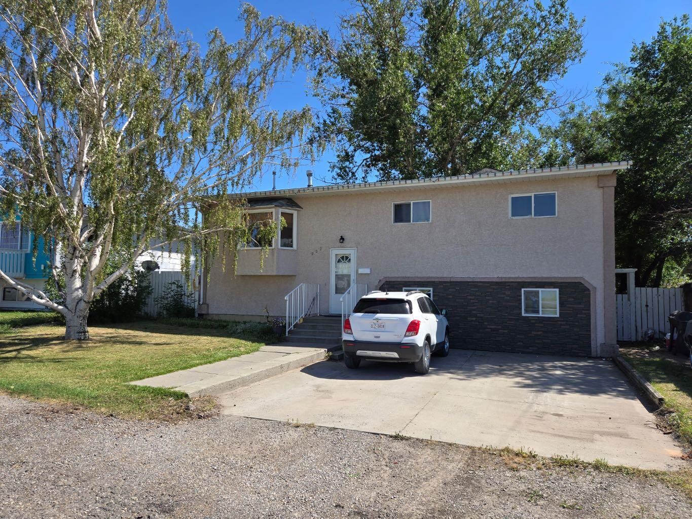 Property Photo:  222 McEwan Street  AB T0L 1A0 