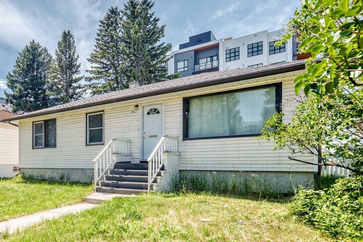Property Photo: 1701 32 Street SW AB T3C 1N6