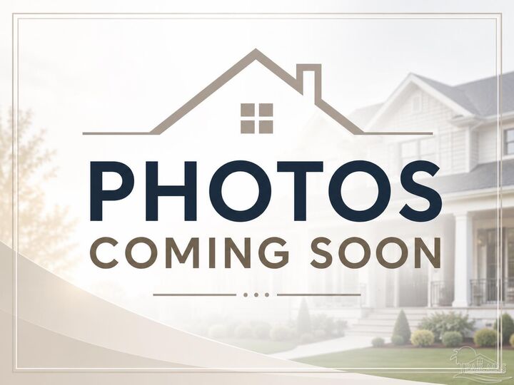 Property Photo:  300 Loveland Cir  FL 32526 
