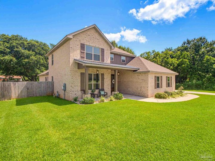 Property Photo: 2480 Carthage Ct FL 32533
