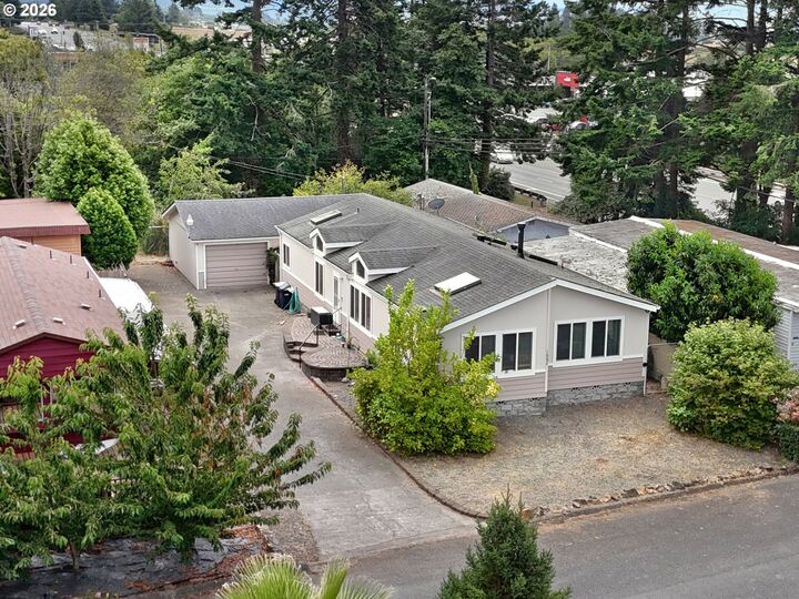 Property Photo: 16094 Kings Way OR 97415