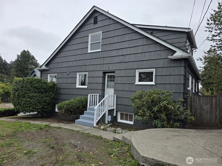 Property Photo: 712 S Union Avenue WA 98405