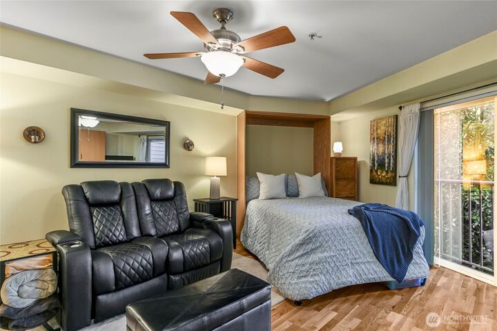 Property Photo: 4020 Aurora Avenue N 308 WA 98103