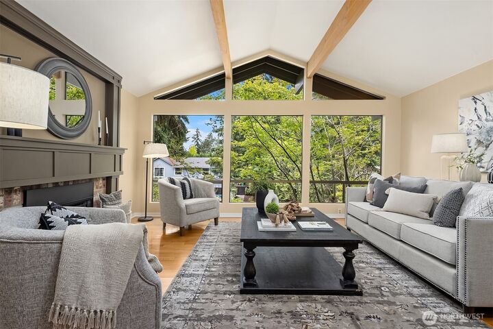 Property Photo:  6560  81st Avenue SE  WA 98040 