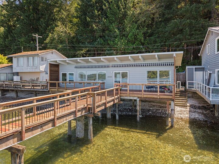 Property Photo:  9471 E State Route 106  WA 98592 