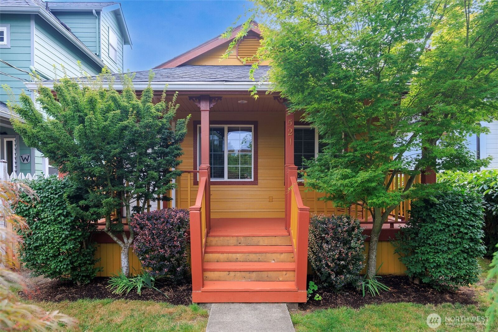 Property Photo: 521 Avenue C WA 98290