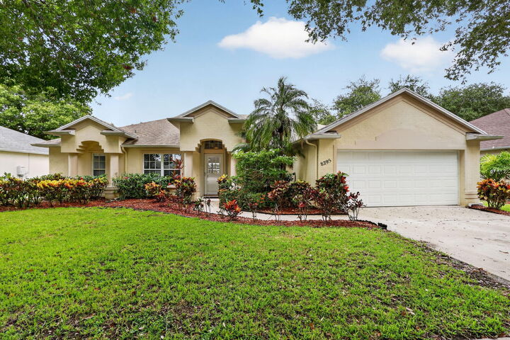 Property Photo:  8295 Sandpine Circle  FL 34952 