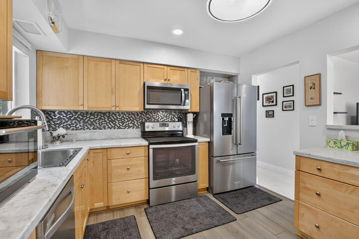 Property Photo: 1608 NE 14th Terrace FL 33305