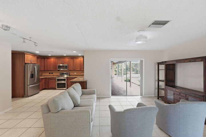 Property Photo: 601 NW 71st Avenue FL 33317