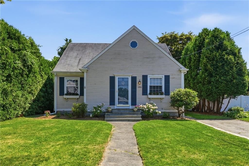 Property Photo:  106 Fales Road  RI 02809 