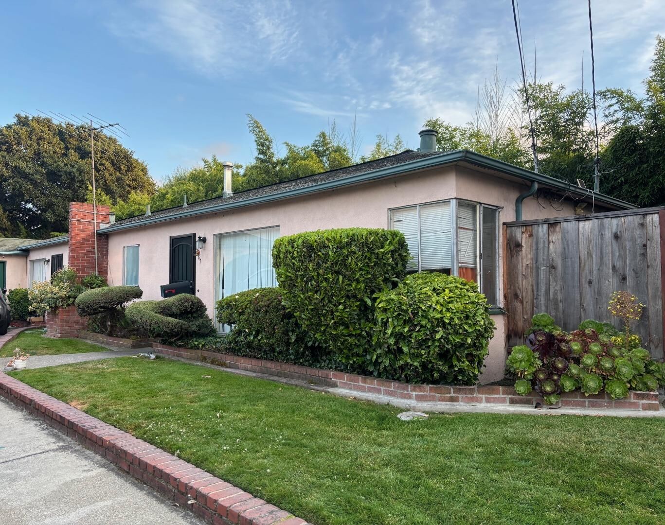 Property Photo:  987 Simon Street  CA 94541 