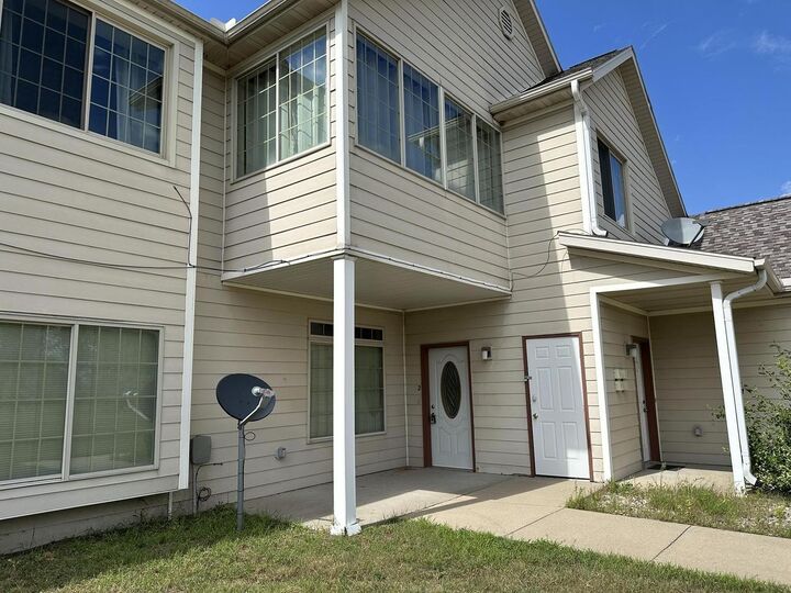 Property Photo:  911 Herriot Drive 2  WI 53948 