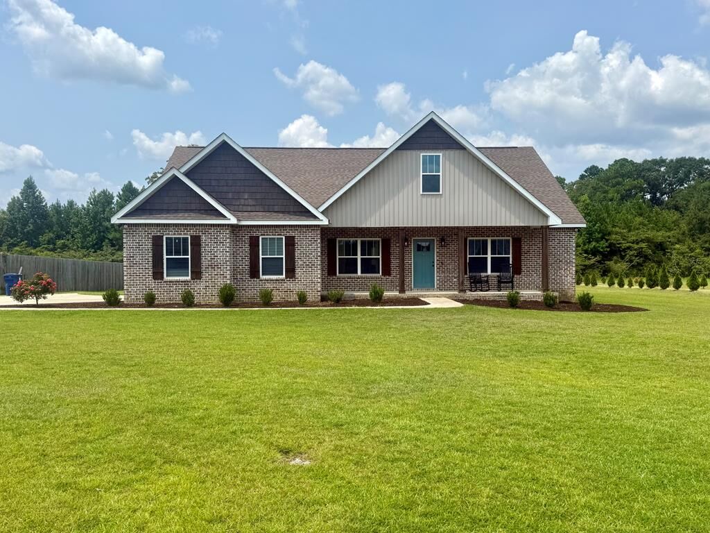 Property Photo: 497 Patterson Rd AL 36301