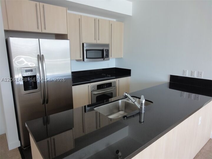 Property Photo:  79 SW 12th St 1203-S  FL 33130 