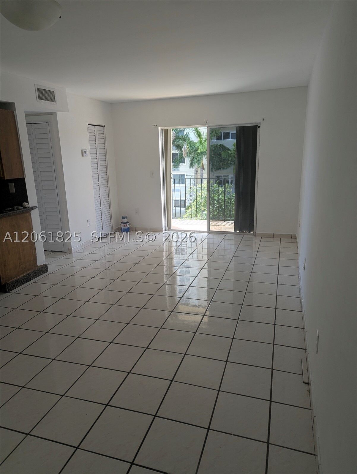 Property Photo: 1051 SW 1st St 411 FL 33130