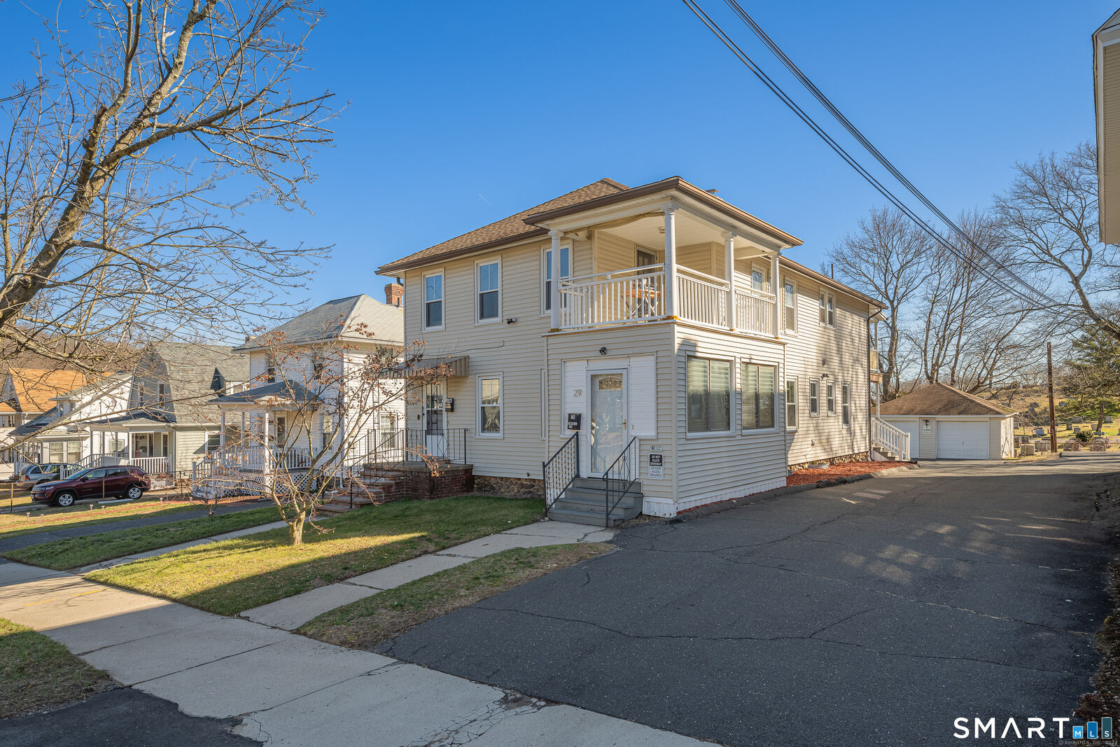 Property Photo:  