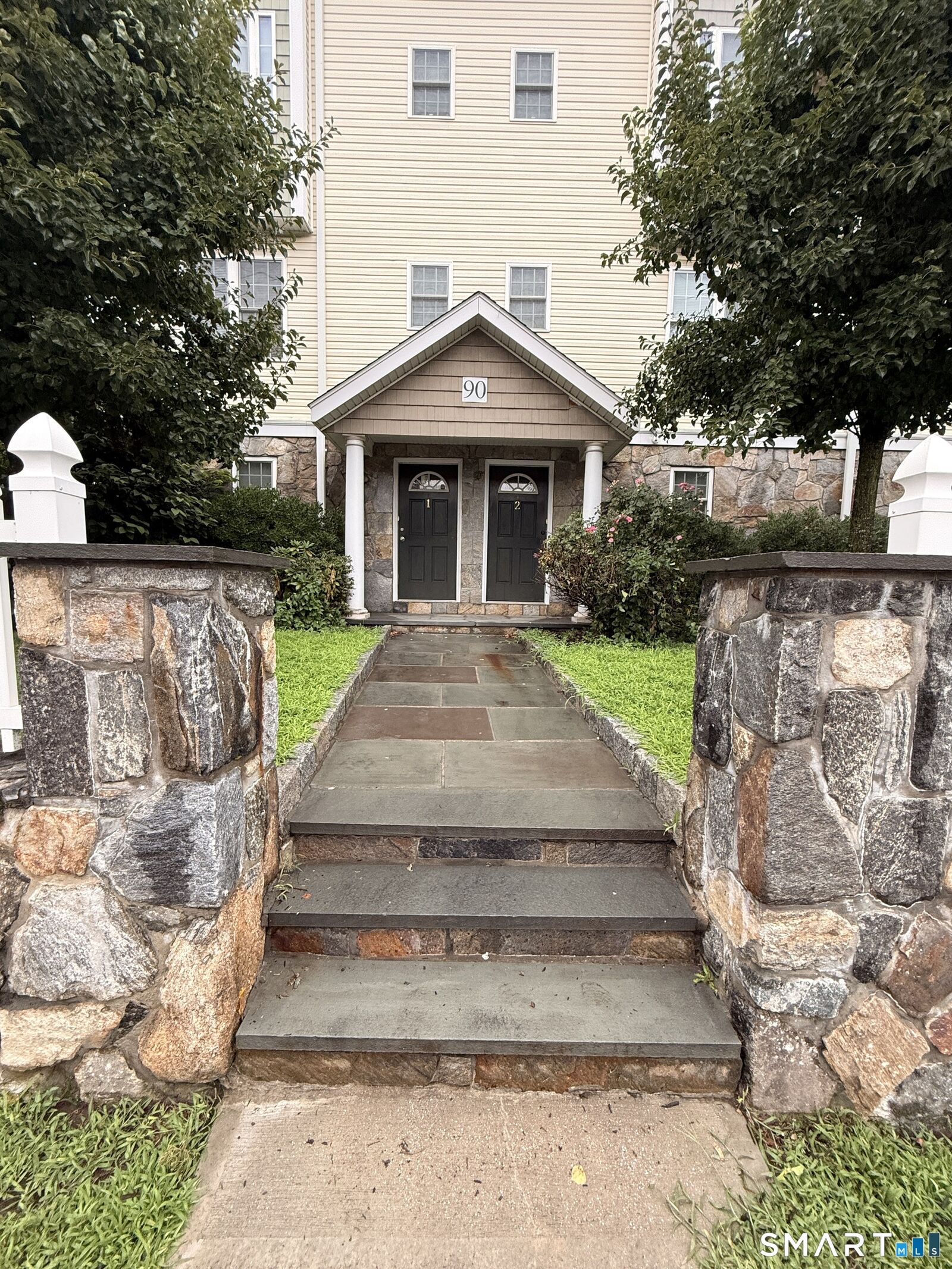 Property Photo:  90 Ludlow Street 2  CT 06902 