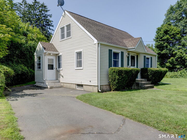Property Photo:  61 Berkley Avenue  CT 06489 