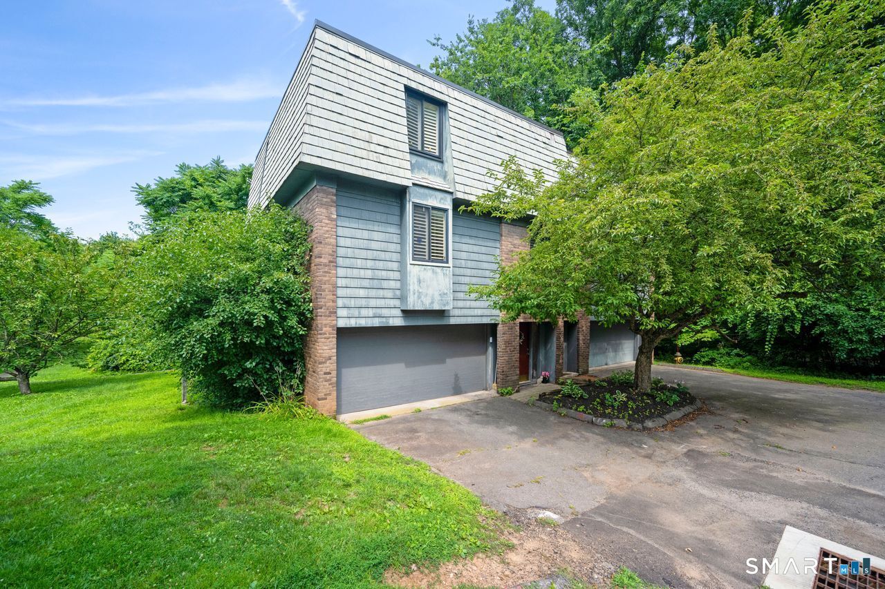 Property Photo:  79 Trolley Crossing Lane 79  CT 06457 