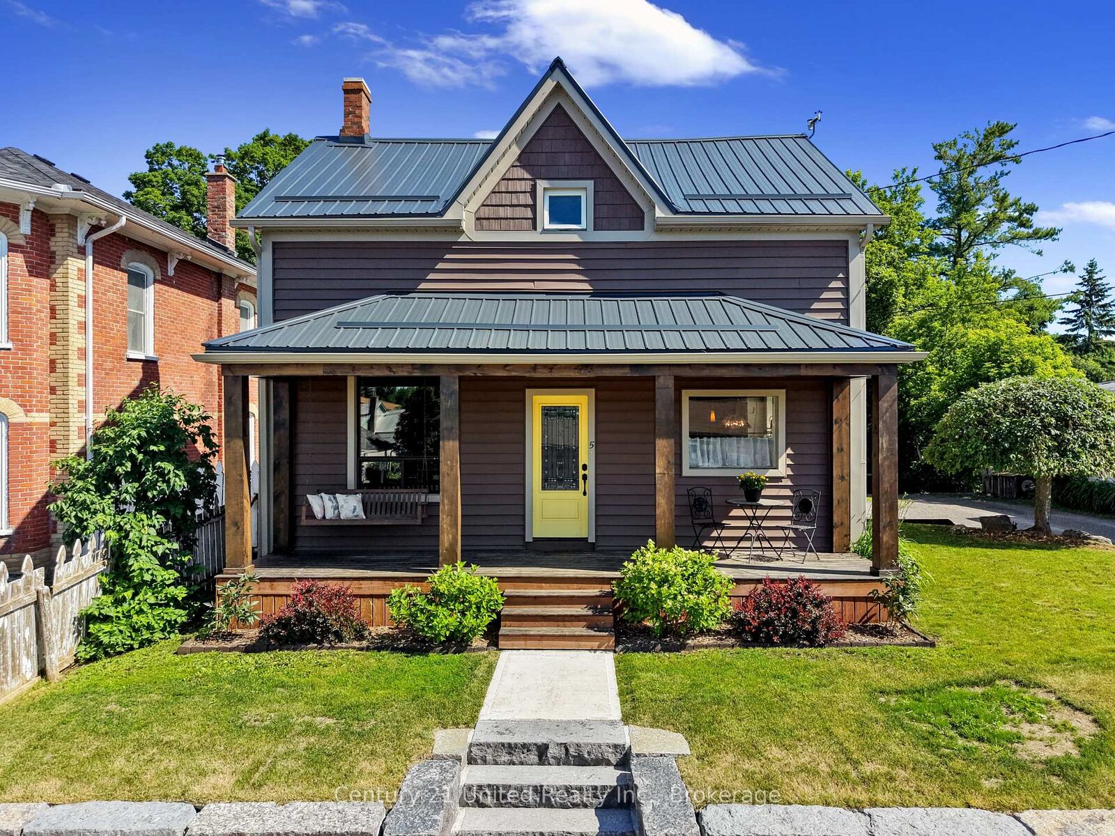 Property Photo:  5 George Street E  ON K0L 1Z0 