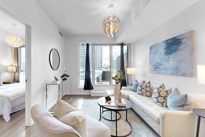 Property Photo: 170 Sumach Street 907 ON M5A 0C3