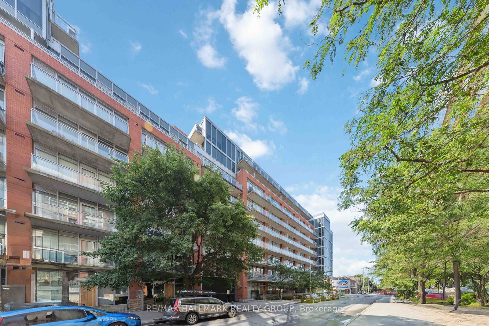 Property Photo: 360 McLeod Street 313 ON K2P 1A9