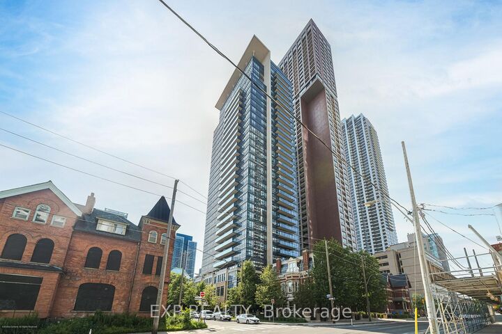 Property Photo: 28 Linden Street Ph2 ON M4Y 0A4