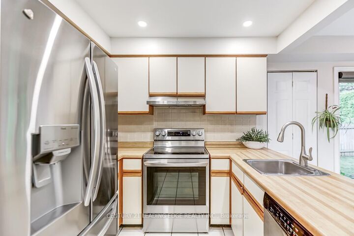 Property Photo: 128 Reeve Drive ON L3P 6C6