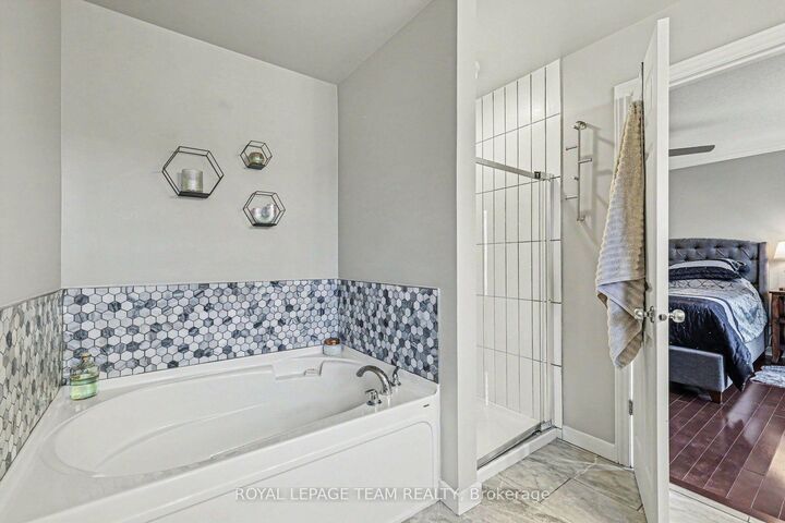 Property Photo:  414 Abbeydale Circle  ON K2K 0E8 