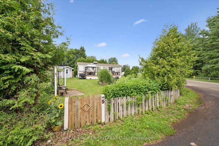 Property Photo:  218 Beach Road  ON N1M 2W5 