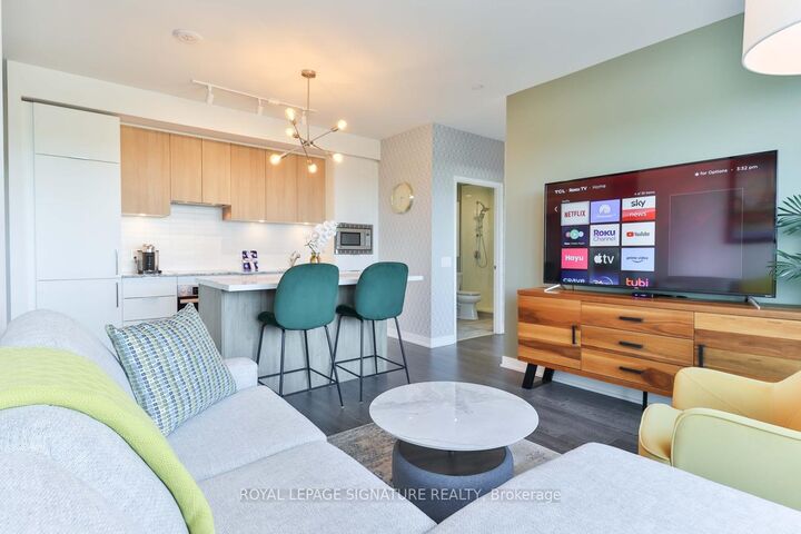 Property Photo: 20 O'Neill Road 626 ON M3C 0R2