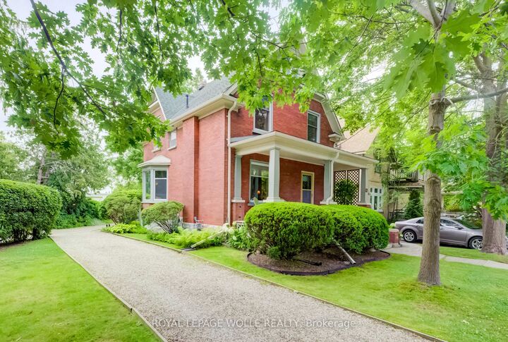 46 Ellen Street W — photo 1