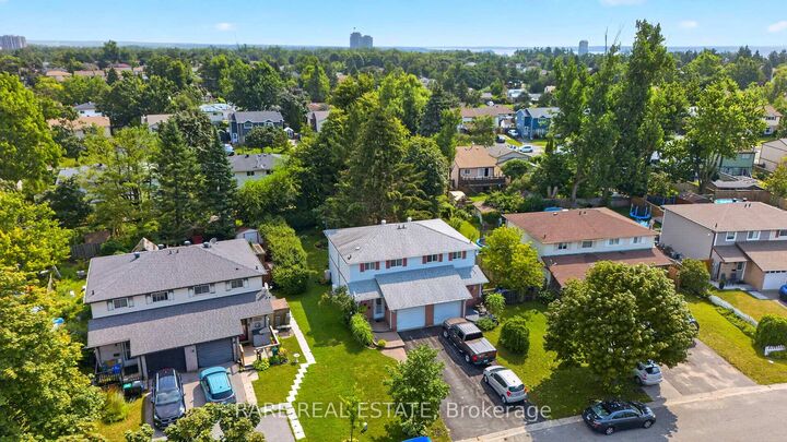 Property Photo: 86 Mowat Crescent ON L4N 5B3