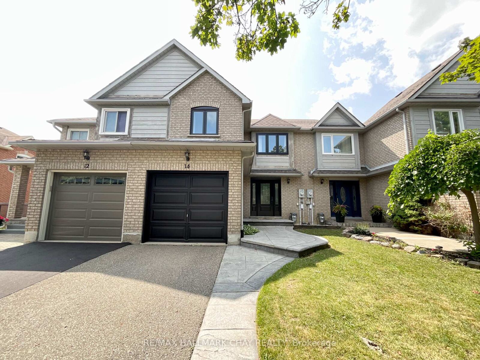 Property Photo:  14 Gardenia Way  ON L7C 1B2 