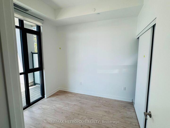 Property Photo:  740 Whitlock Avenue 109  ON L9T 7E7 