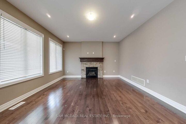 Property Photo:  190 Culp Trail Upper  ON L6M 0W2 