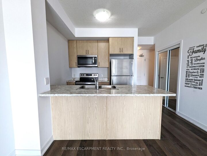 Property Photo:  450 Dundas Street E 434  ON L0R 2H4 
