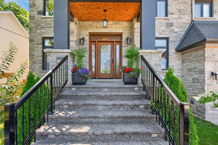 Property Photo: 86 Macdonnell Street ON K7L 4B7