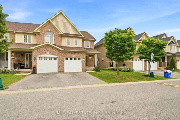 Property Photo: 460 Woodmount Drive 7 ON L1K 0K3
