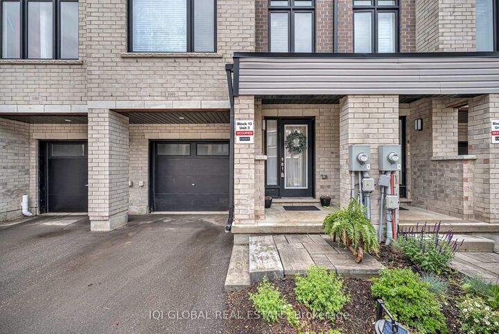 Property Photo:  585 Colborne Street 1303  ON N3S 0K4 