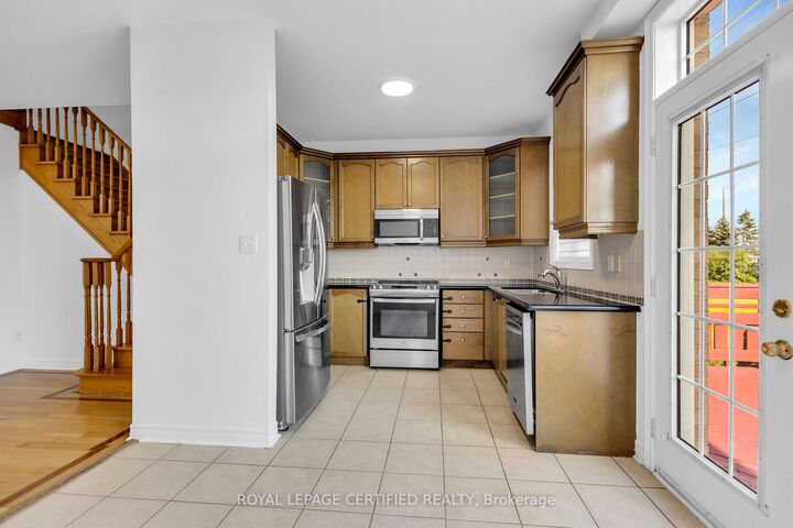 Property Photo: 56 Pefferlaw Circle ON L6Y 0K1