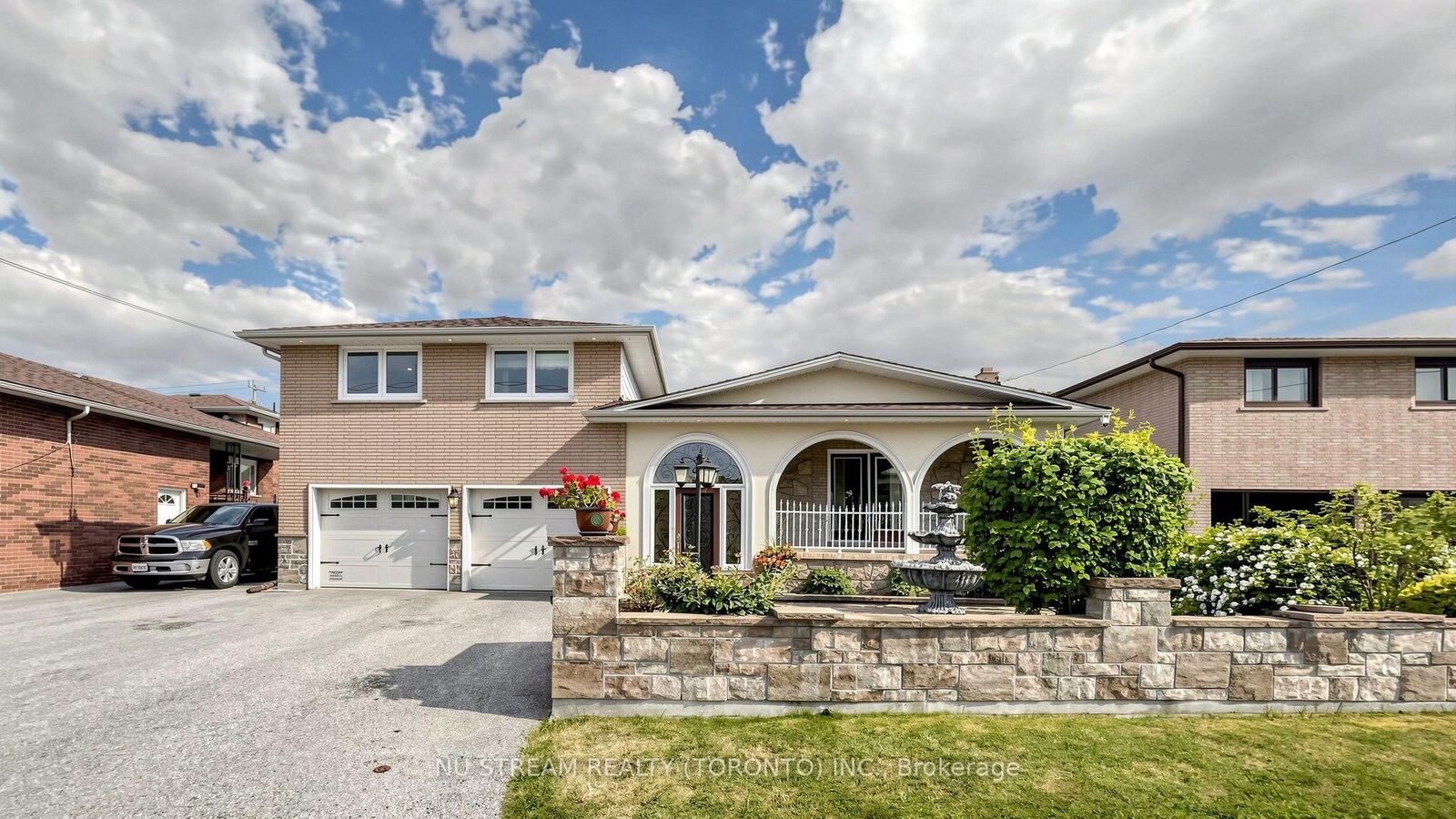 Property Photo: 70 Back Street ON L3Z 2B7