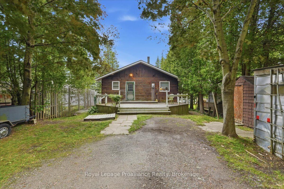 Property Photo: 838 Trenear Road ON K0K 1H0