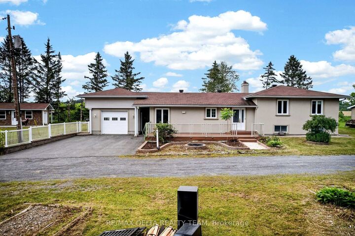 Property Photo:  1821 Ch Bercier Road  ON K0B 1L0 