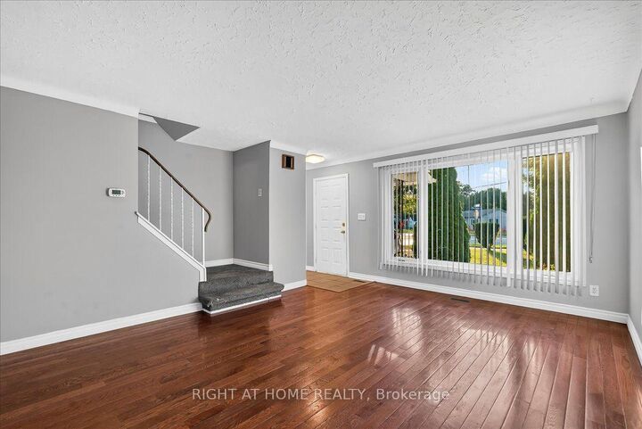 Property Photo: 620 Carlton Street ON L2M 6Z1