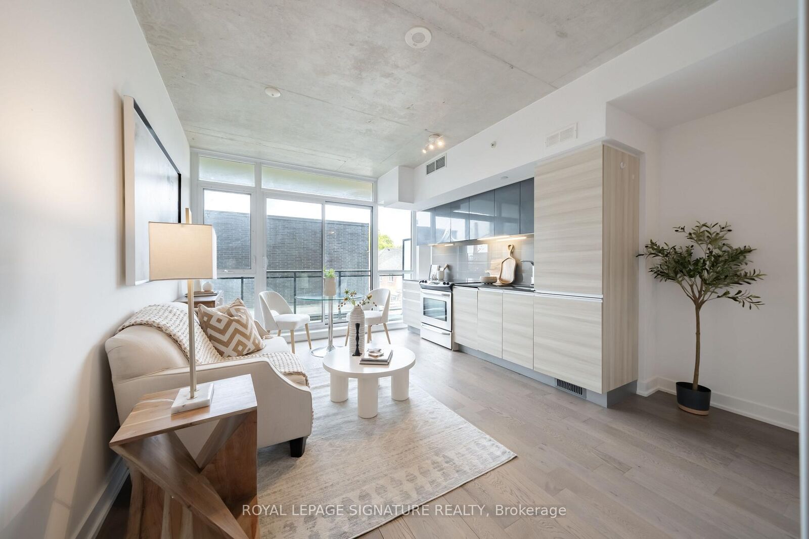Property Photo: 1190 Dundas Street E 406 ON M4M 0C5