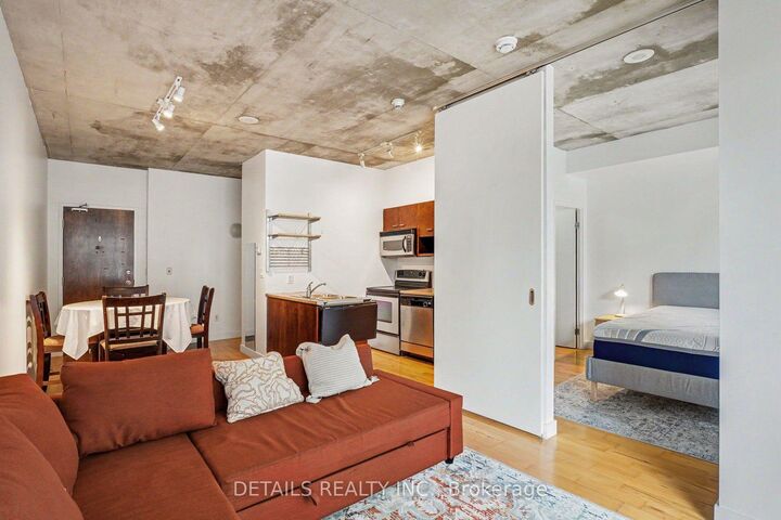 Property Photo: 179 George Street 1305 ON K1N 1J8