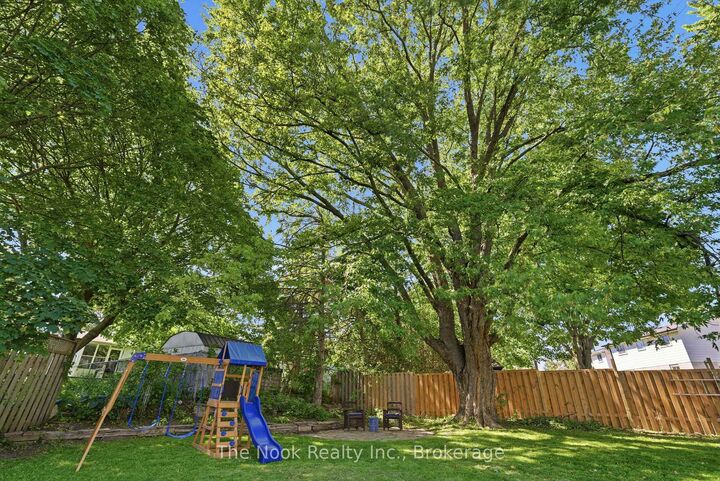 Property Photo:  30 Deerpark Crescent  ON L1C 3M3 